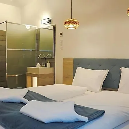 Napsugár Club és Panzió Bed & Breakfast 3*