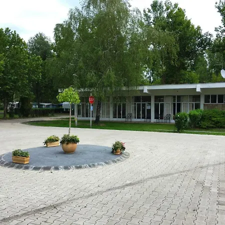 Napsugar Club Es Panzio Bed & Breakfast Fonyod
