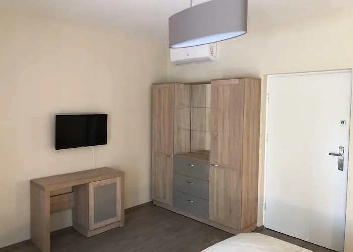 Bed & Breakfast Napsugar Club Es Panzio 3*