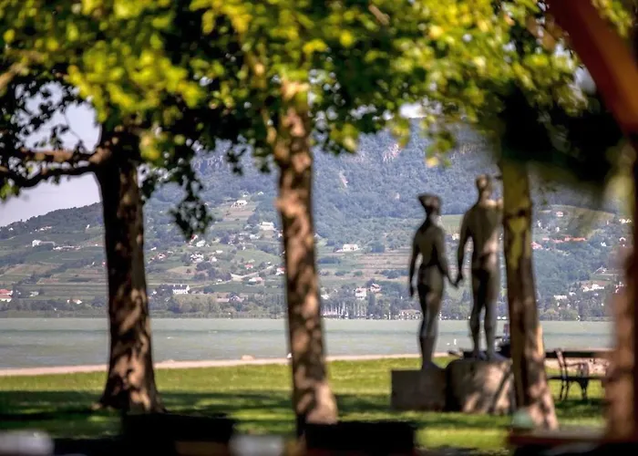 Napsugar Club Es Panzio Fonyód