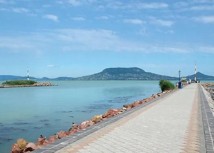 Napsugár Club és Panzió 3*